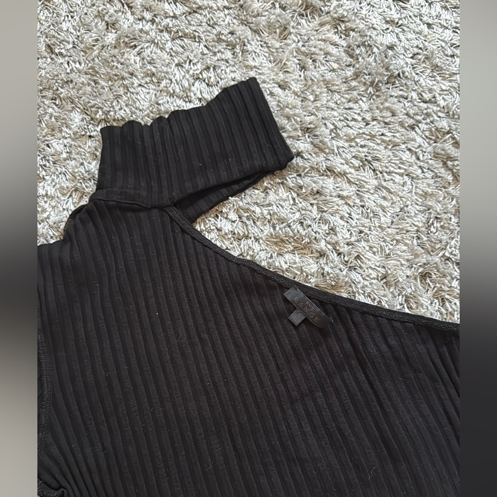 Black Ribbed One-Shoulder Top - Picture 2 of 2